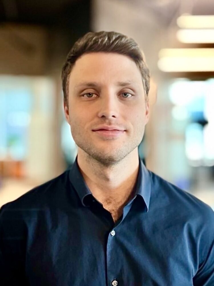 Chris Obolensky